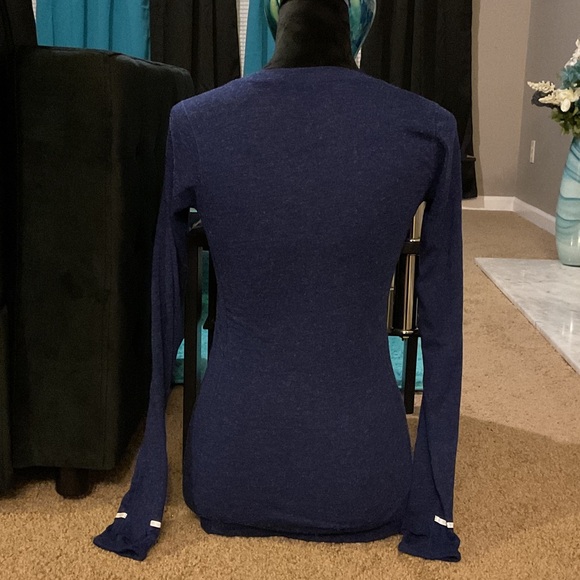 New Balance Women's Long Sleeve Athletic Crew Top in Dark Blue - Picture 5 of 6